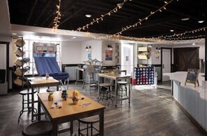 Dining - Marriott’s MountainSide, available Jan 3rd -10th, 2 bedroom , sleeps 8   (Park City)