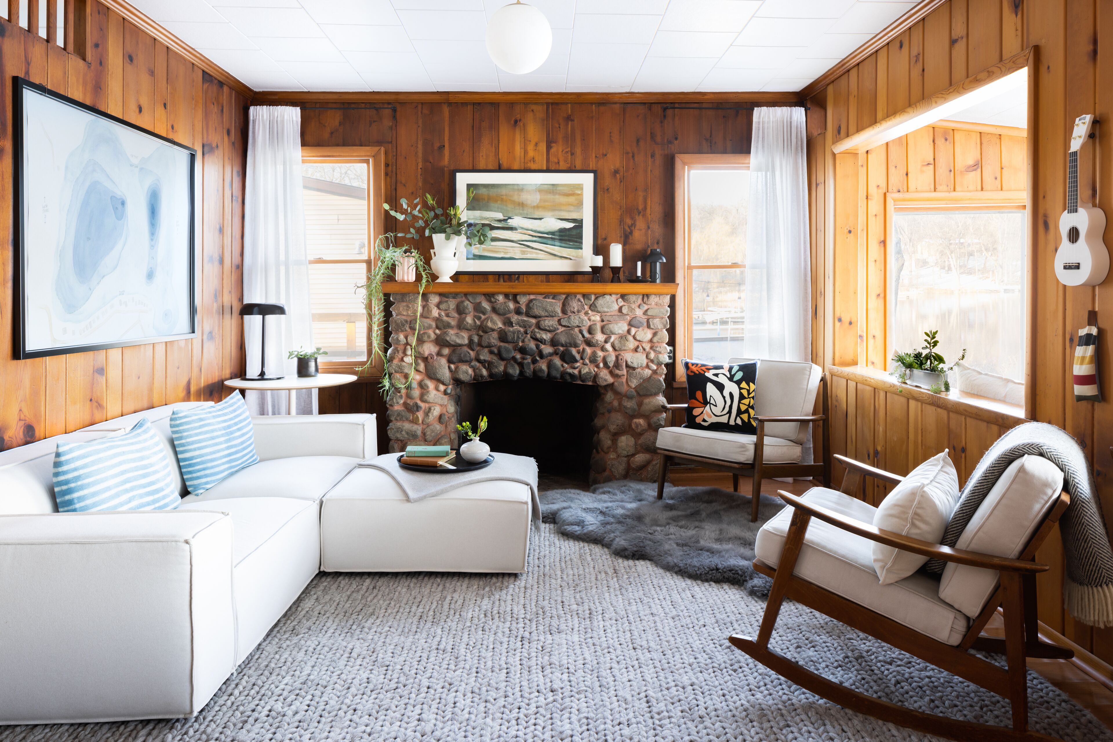 MODERN COTTAGE  ON PRIVATE LAKE CLOSE TO ANN ARBOR