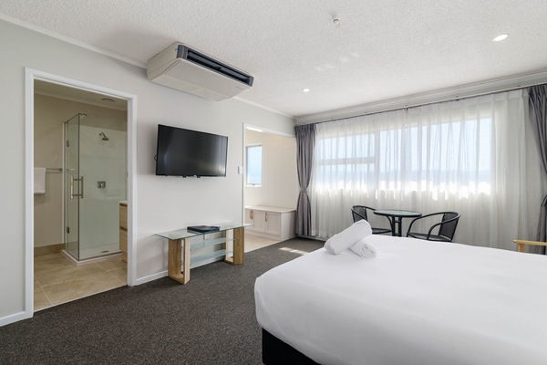 Deluxe Studio | Iron/ironing board, free cots/infant beds, free WiFi, bed sheets