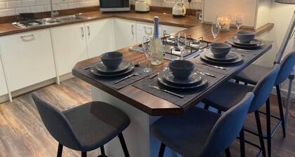 Niche View - Stunning 2 bedroom apartment Irvine