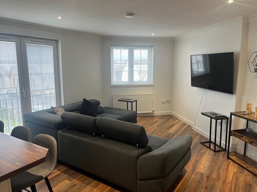 Niche View - Stunning 2 bedroom apartment Irvine