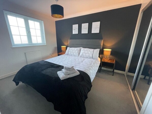 2 bedrooms, iron/ironing board, free WiFi, bed sheets