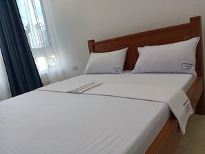 1 bedroom, WiFi, bed sheets