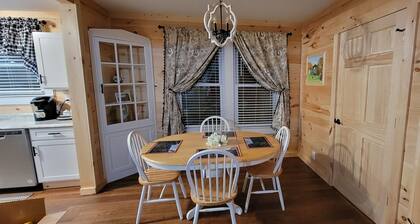 Totally Remodeled 1930's House w/Firepit & Deck close to Outdoor Adventures.