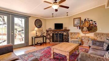 Télévision, cheminée