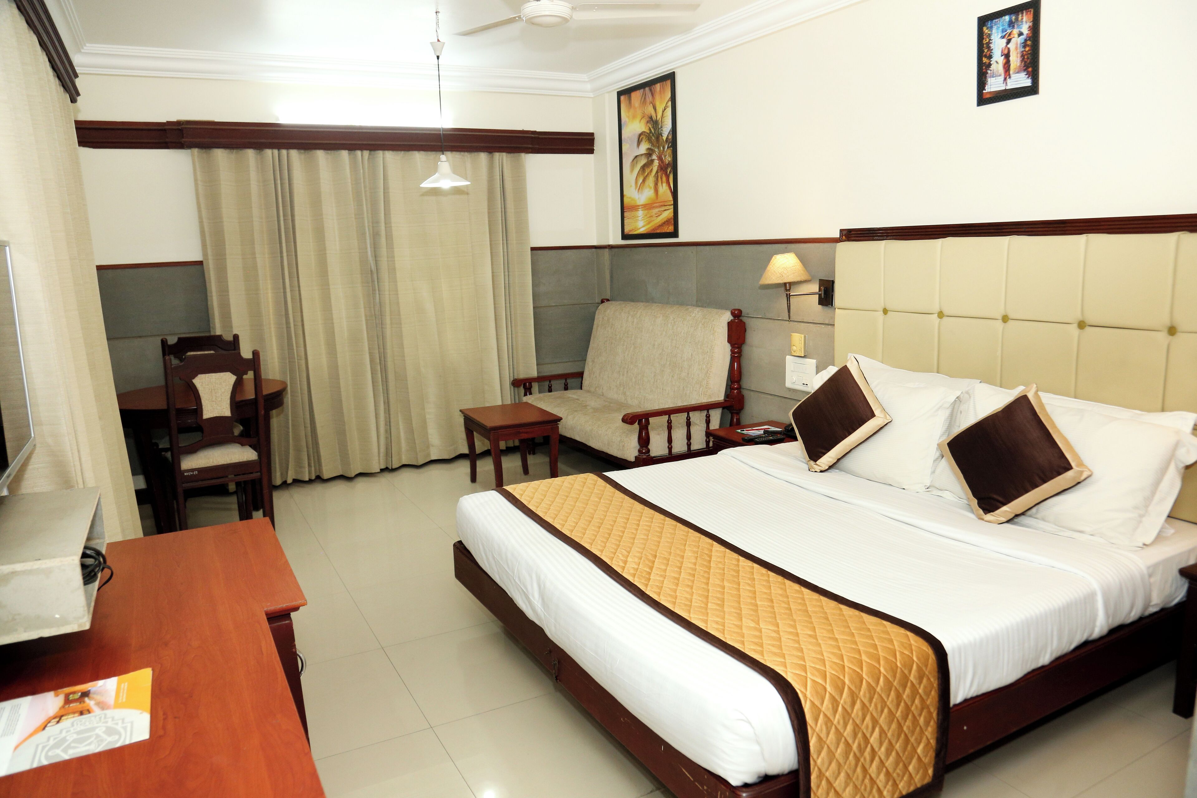 Deluxe-dobbeltværelse - 1 soveværelse | Minibar, pengeskab på værelset, individuelt design