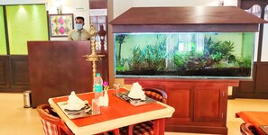 3 restaurantes: opção de café da manhã, almoço e jantar