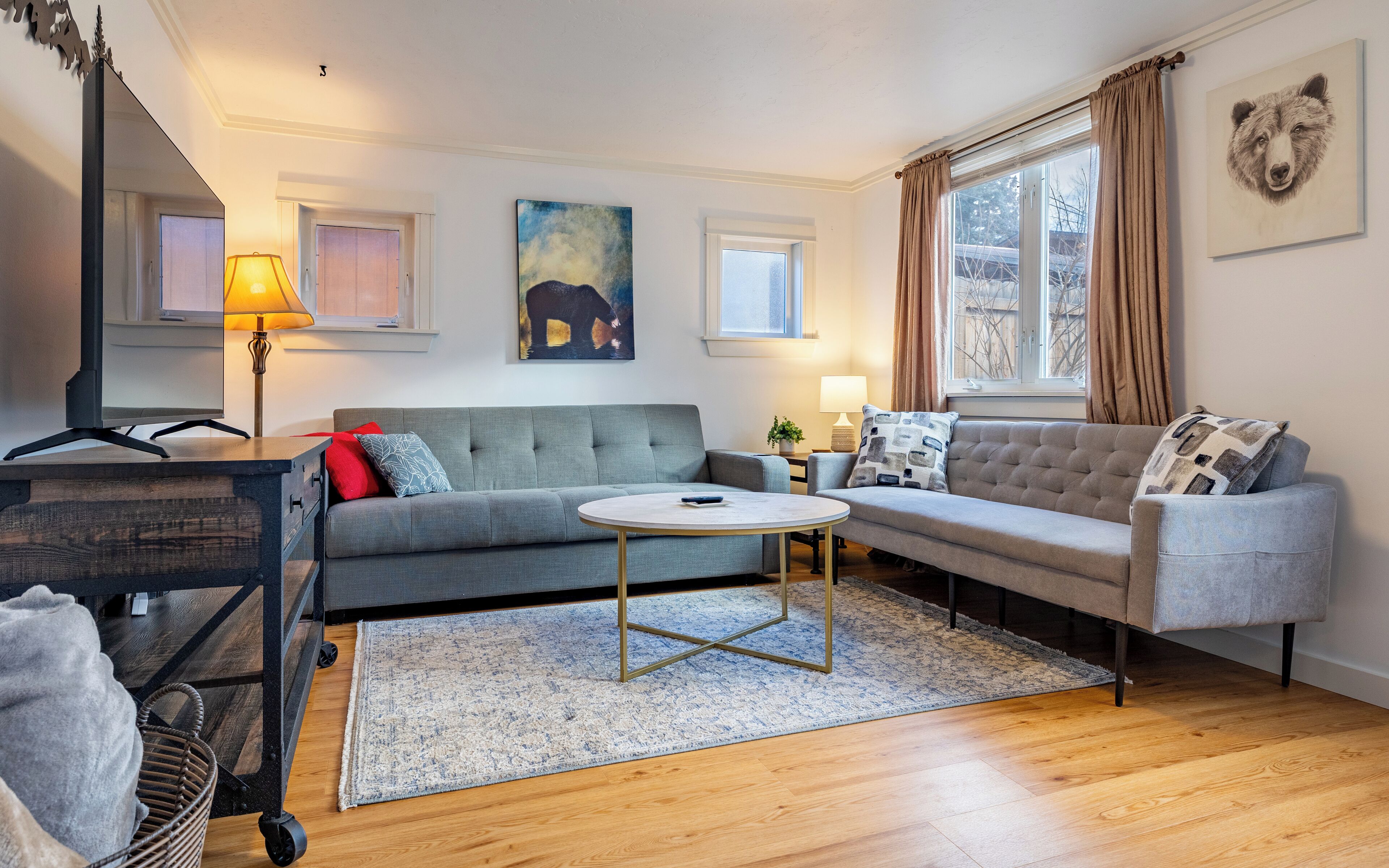 Just Blocks From Downtown! Cozy 2-bed, 1-bath Home - Sleeps 4. - Cody, WY