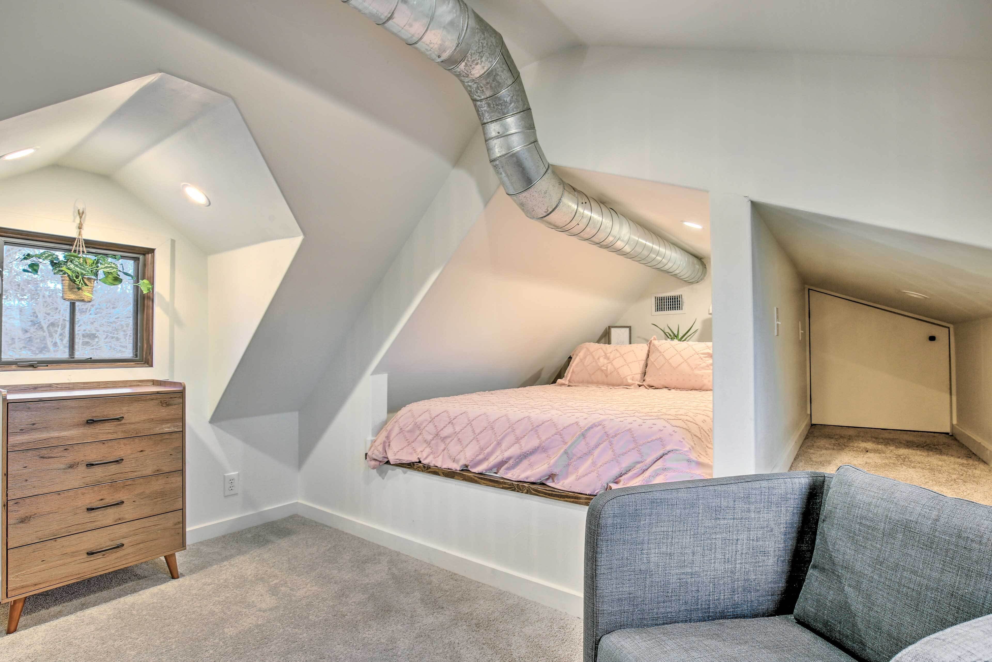 1 bedroom, iron/ironing board, Internet, bed sheets