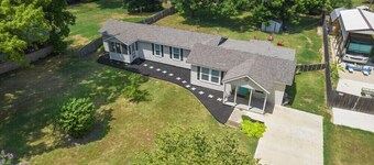 Large backyard, minutes from Gathering Place