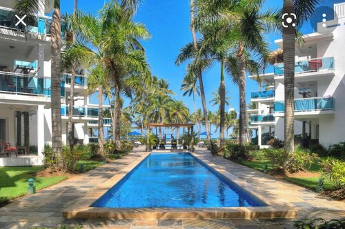 Beautiful two bedrooms beachfront apartment