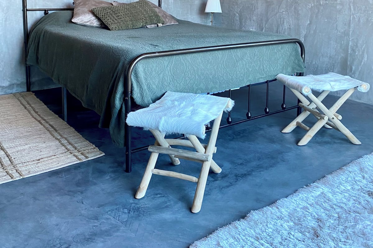 House | Iron/ironing board, free WiFi