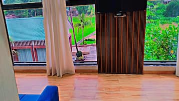 VIP Suite | 書桌、遮光窗簾/窗簾、熨斗/熨衫板、免費 Wi-Fi