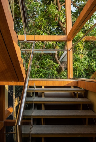 Paramount Riverfront Resort & Spa