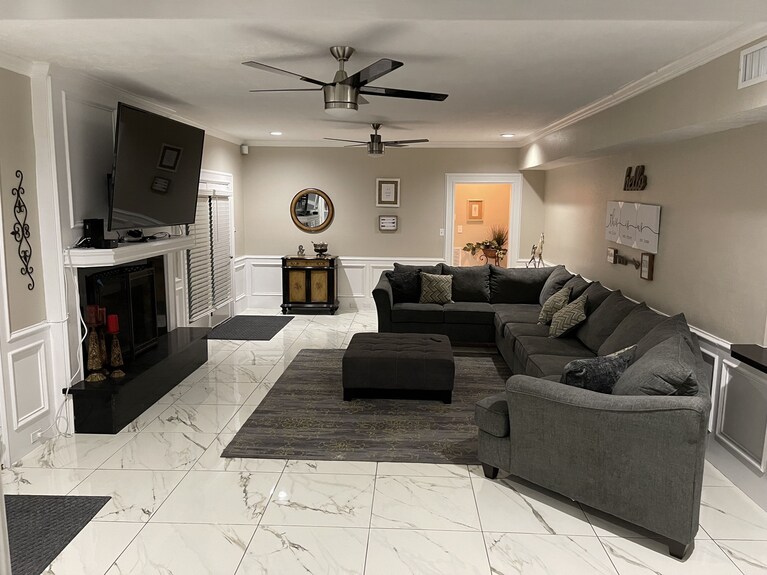 Breathtaking, Lakefront, Pool, Private, Big Group, Birds Viewing - Harlingen, TX