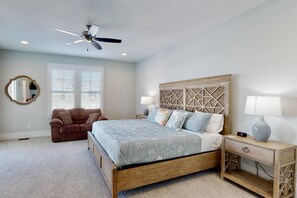 4 室のベッドルーム、アイロン / アイロン台、WiFi (無料)、ベッドシーツ