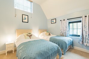 2 chambres, fer et planche Ă repasser, Wi-Fi, draps fournis