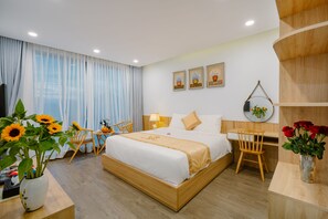 4 bedrooms, desk, free WiFi, bed sheets