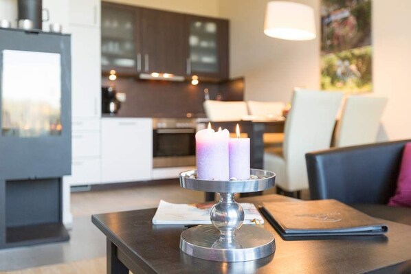 Unclassified image, 1 of 30, button