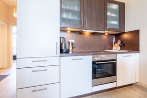 Fridge, oven, dishwasher, coffee/tea maker - Villa Seestern, App. 4 (Heringsdorf)