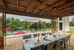 Terrace/patio - Manoir des Bertinières (Cravant-les-Coteaux)