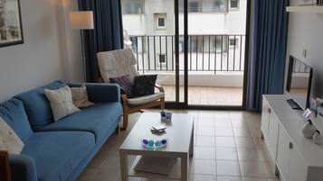 Téléviseur, lecteur de DVD, chaîne audio