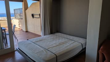 2 Schlafzimmer, Bügeleisen/Bügelbrett, Bettwäsche