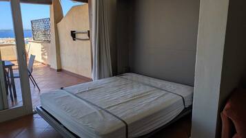 2 Schlafzimmer, Bügeleisen/Bügelbrett, Bettwäsche