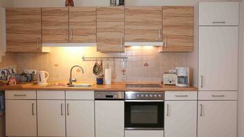 Fridge, oven, dishwasher