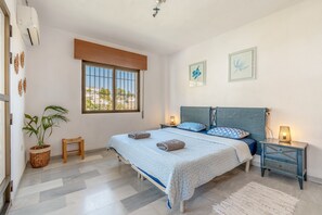 3 bedrooms, iron/ironing board, free WiFi, bed sheets - Villa Andaluza with Sea View, Pool, Garden & Wi-Fi (Almunecar)