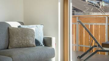 Télévision, table de tennis de table