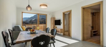 "Sunnig - Apartment Morgensonne" with Mountain View, Balcony & Wi-Fi