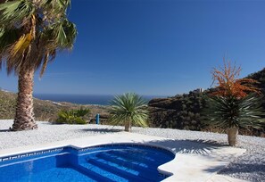 Pool - Villa 'Stunning  Near Velez-malaga' with Sea View, Wi-Fi and Air Conditioning (Arenas)