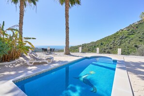 Pool - Villa 'Stunning  Near Velez-malaga' with Sea View, Wi-Fi and Air Conditioning (Arenas)