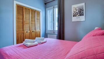 2 habitaciones, tabla de planchar con plancha y wifi gratis