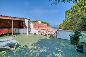 Outdoor dining - Apartment with Terrace and Sea Views, Pool, Wi-Fi & Garden (Calonge)