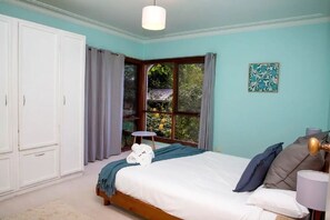 4 dormitorios, tabla de planchar con plancha, wifi