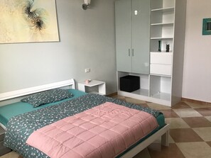 1 Schlafzimmer, Reisekinderbett, kostenloses WLAN, Bettwäsche