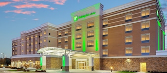 Holiday Inn & Suites Detroit - Troy by IHG