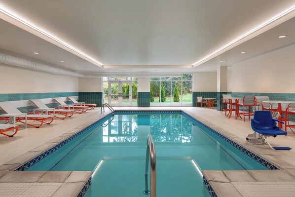 Indoor pool - Holiday Inn & Suites Detroit - Troy by IHG (Troy)