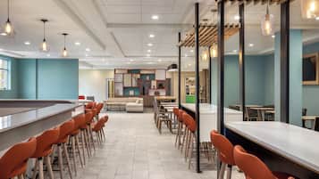 Café da manhã com buffet todos os dias mediante uma taxa