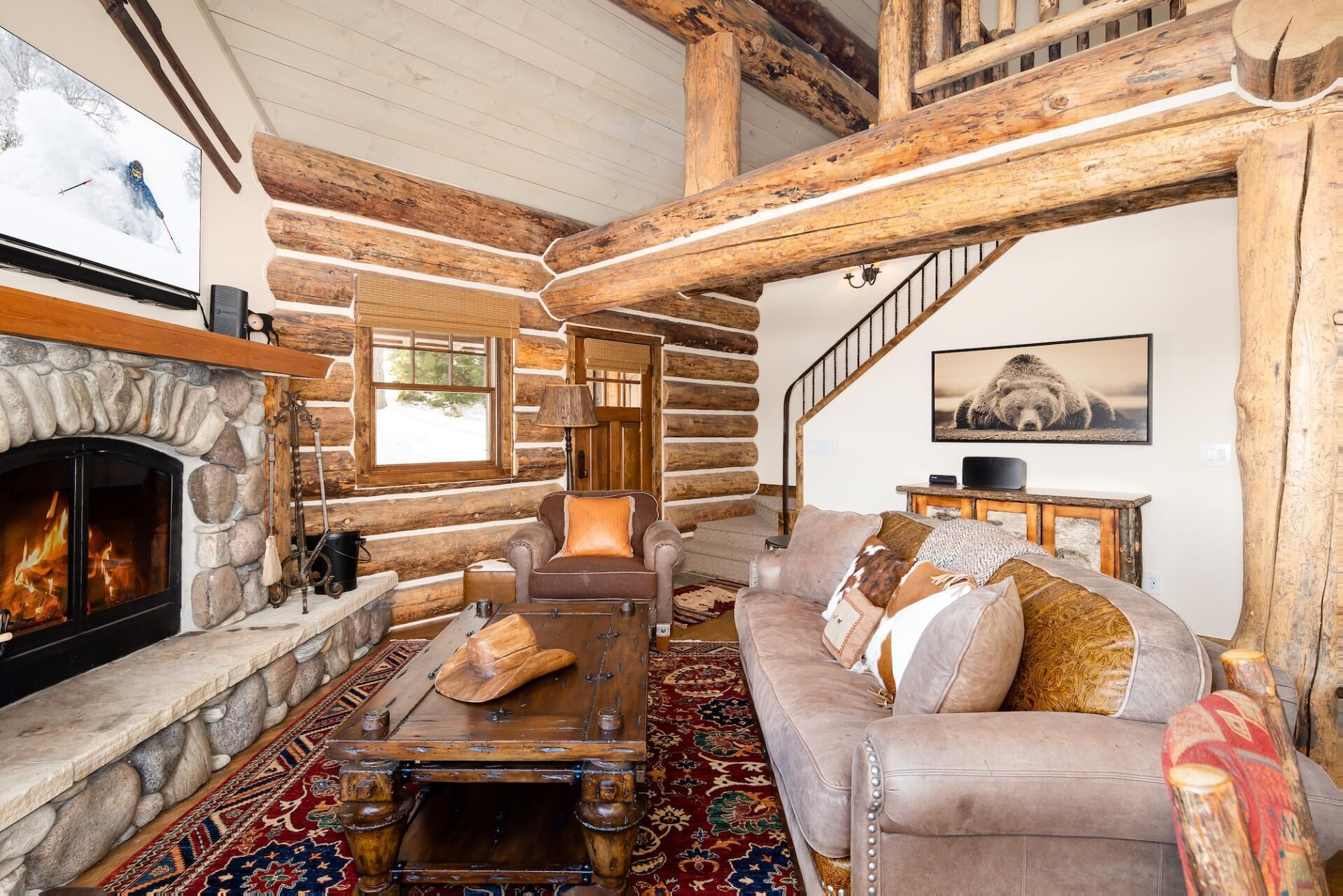 Book for Winter Getaways! Spacious Cabin with Mountain Views and Private Hot Tub