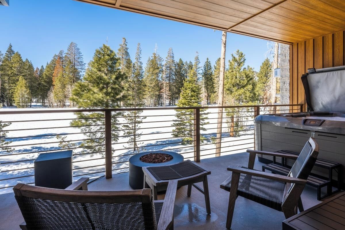 Tina de hidromasaje al aire libre