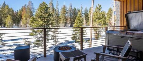 Tina de hidromasaje al aire libre