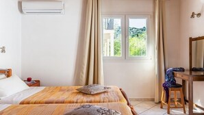 Room - Elsa’s House Top Floor (Corfu)