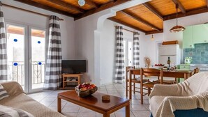 Living area - Elsa’s House Top Floor (Corfu)