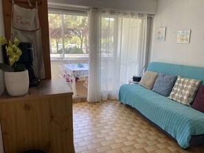 TV - Air-conditioned studio, beach access, 4 sleeps, private parking (Port Camargue)