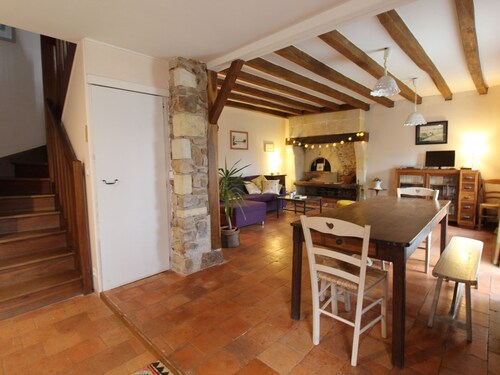 Charming Cottage in Wine Hamlet: Sleeps 5, Cozy Garden, Near Loire Castles