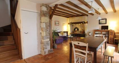Charming Cottage in Wine Hamlet: Sleeps 5, Cozy Garden, Near Loire Castles