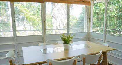 The Beach House-walk to Pallarenda beach!